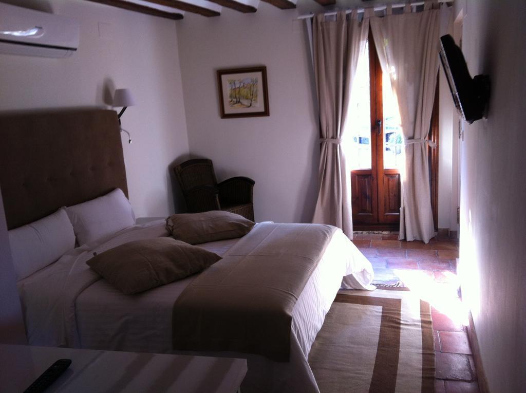 Los Ojos De La Mora Apartamentos Boutique Cuenca  Esterno foto